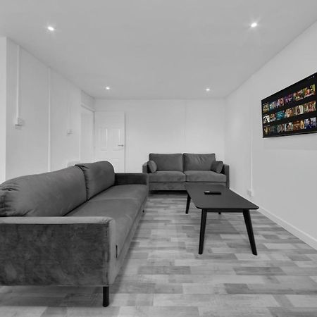 Suites By Rehoboth - Overcomers- Deptford London Exteriör bild