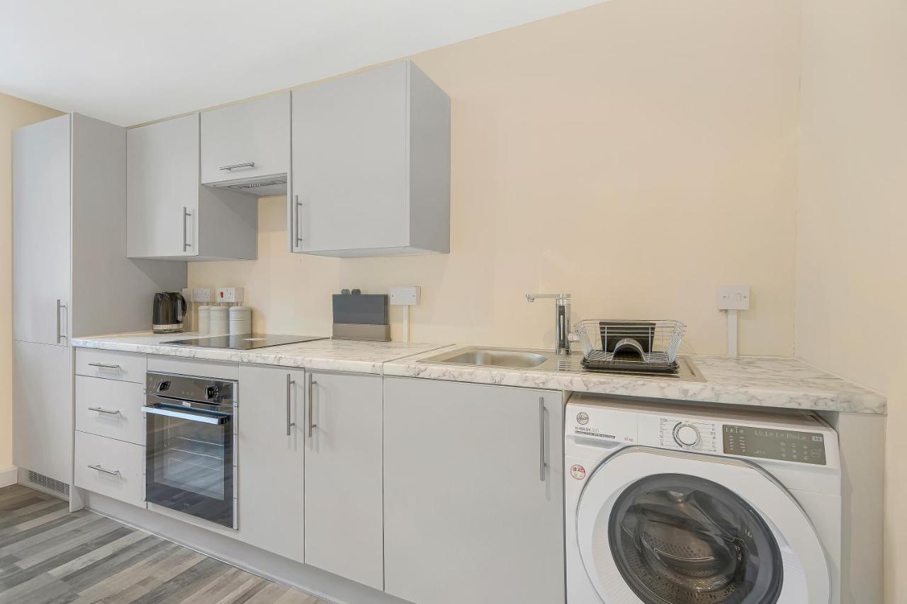 Suites By Rehoboth - Overcomers- Deptford London Exteriör bild