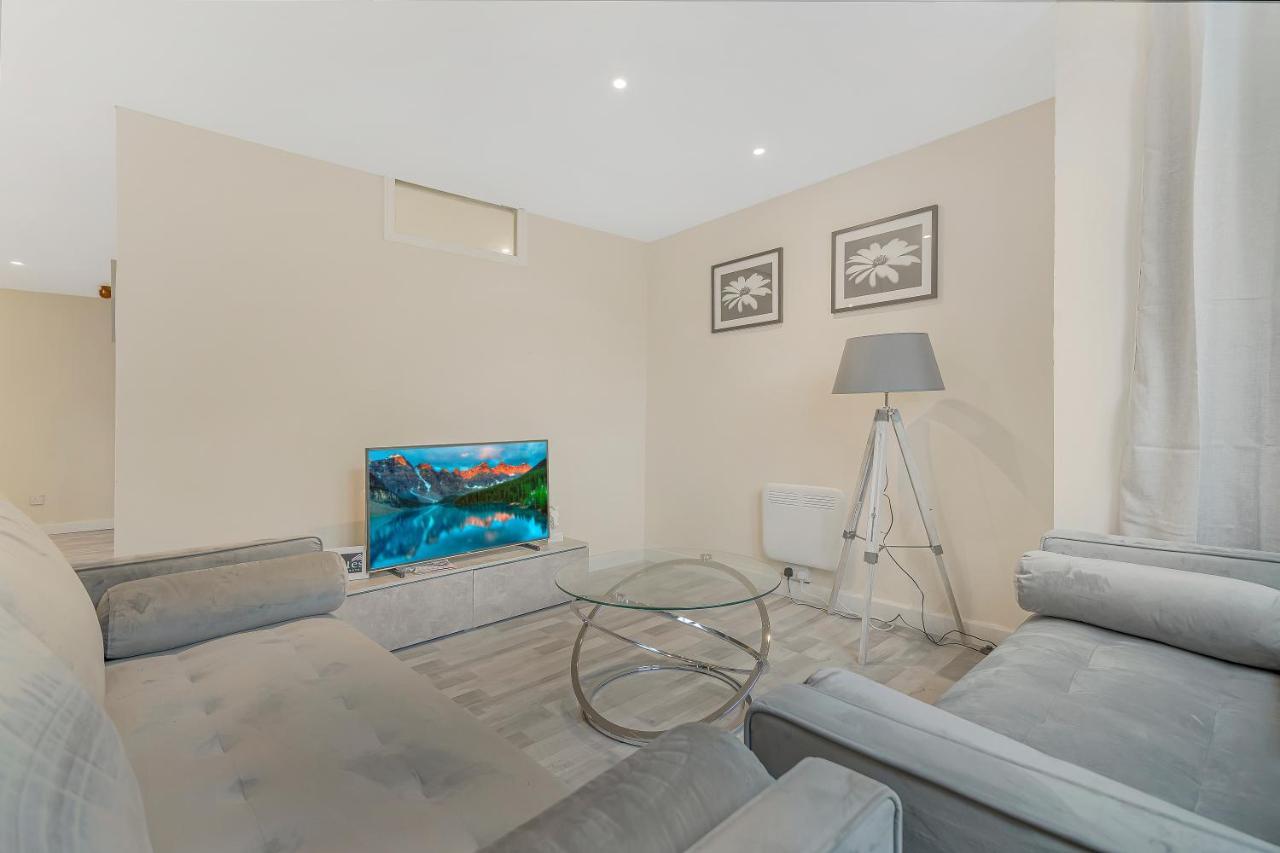Suites By Rehoboth - Overcomers- Deptford London Exteriör bild