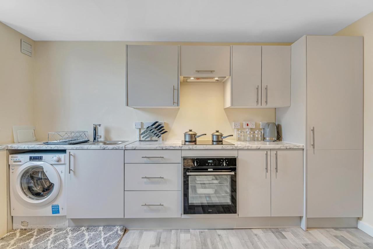 Suites By Rehoboth - Overcomers- Deptford London Exteriör bild
