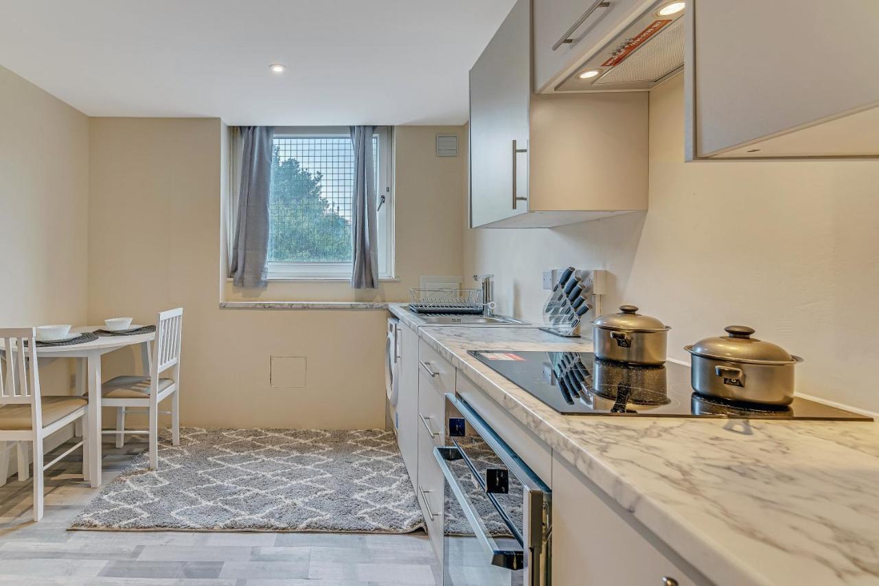 Suites By Rehoboth - Overcomers- Deptford London Exteriör bild