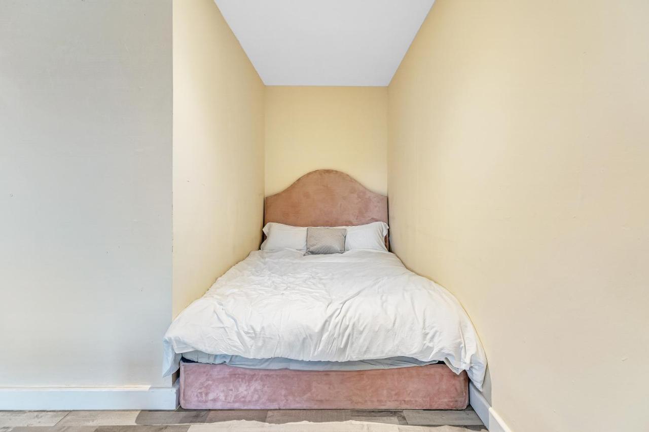 Suites By Rehoboth - Overcomers- Deptford London Exteriör bild