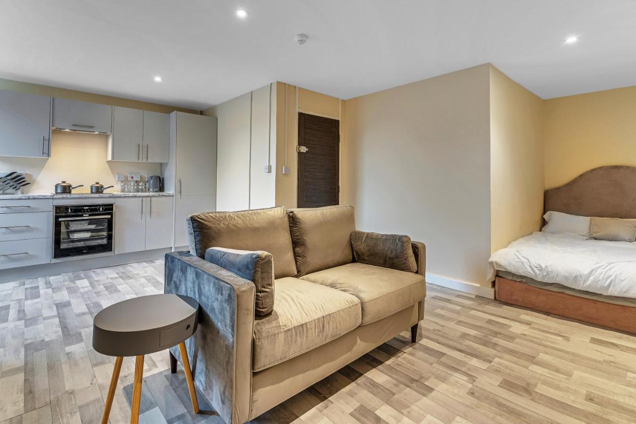 Suites By Rehoboth - Overcomers- Deptford London Exteriör bild