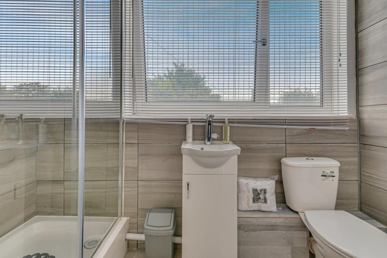Suites By Rehoboth - Overcomers- Deptford London Exteriör bild
